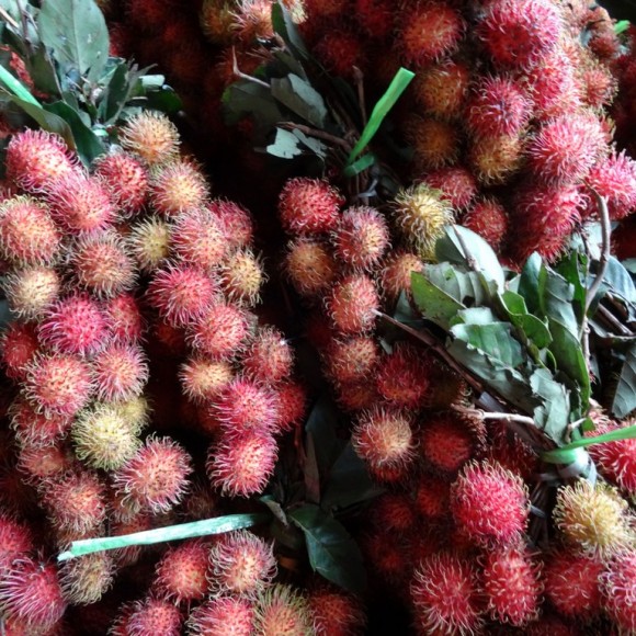 fruits vendus en "bouquet" en Indonésie